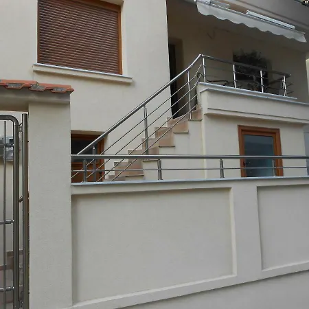 Like Καβάλα