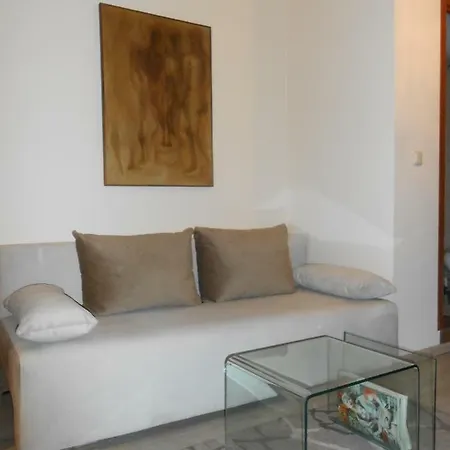 Apartment Like *